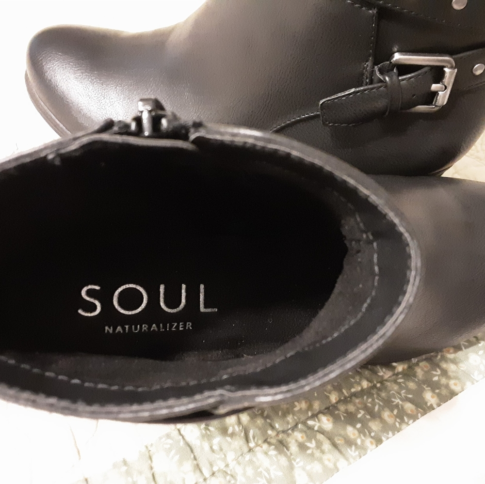 N/W/TAGS "CARRIE" SOUL NATURALIZER ANKLE BOOTIES, SIZE 5.5 MEDIUM BLACK - Picture 14 of 16